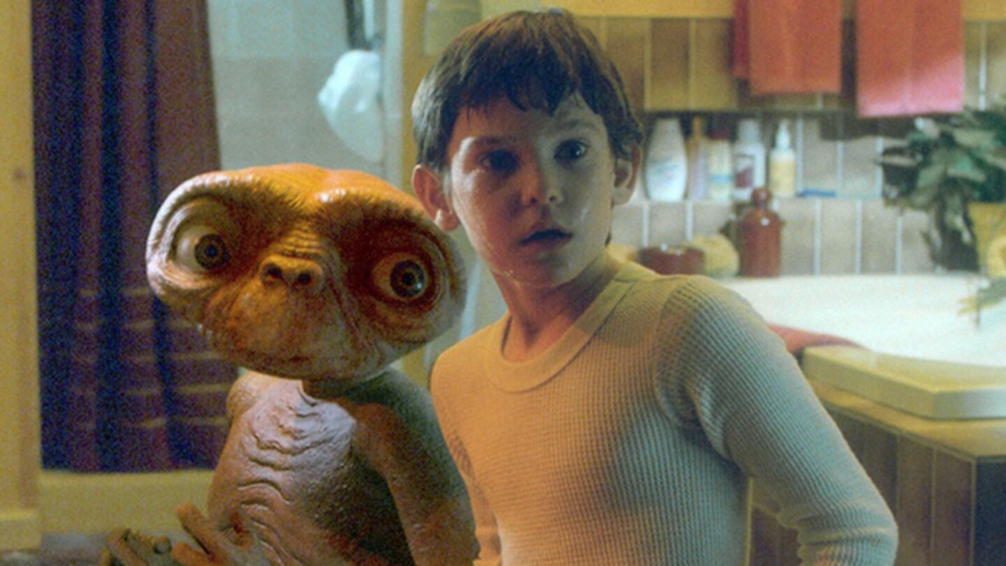 Cómo luce el elenco de la película “E.T. el extraterrestre” 34