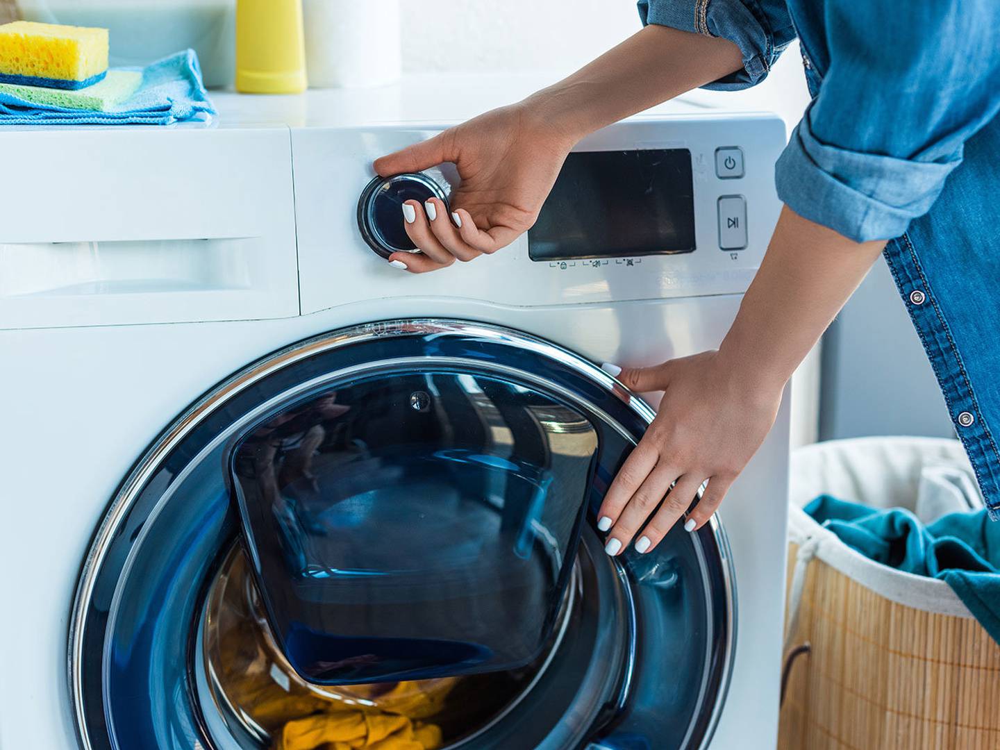Lavar la ropa con agua caliente ¿Conveniente o no? – Metro World News