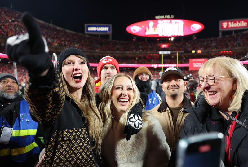 Taylor Swift y Brittany Mahomes