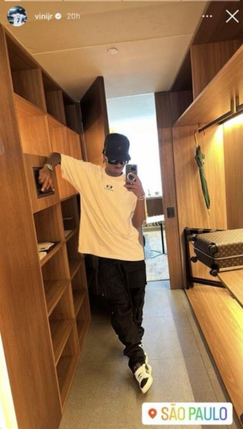 Vinícius Jr. postea una imagen en la misma habitación que Key Alves.