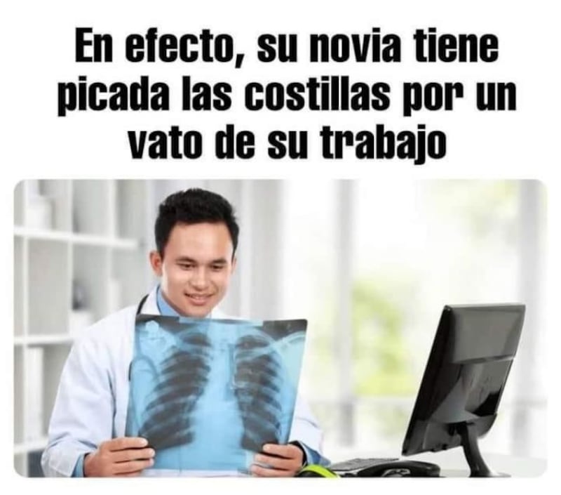 Memes de "piquete en la costilla".