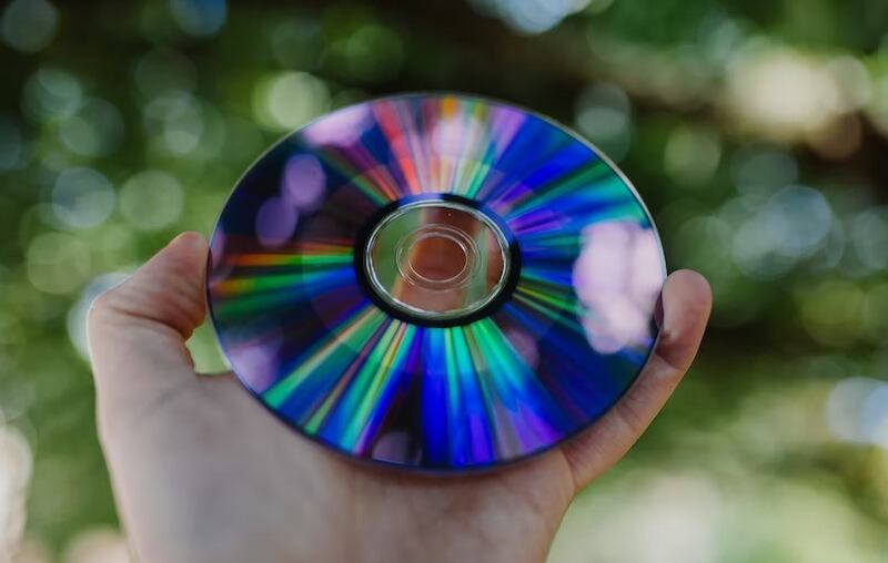 No usarán más discos compactos ni disquetes