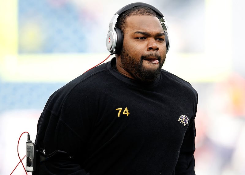 Michael Oher nunca fue adoptado y la familia Tuohy solo se enriqueció con su nombre.