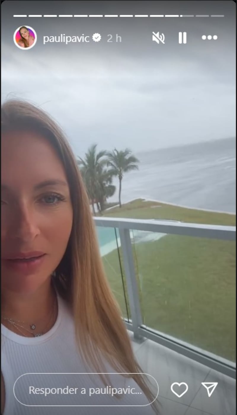 Paula Pavic dice que se siente segura en su casa a pesar del huracán Milton