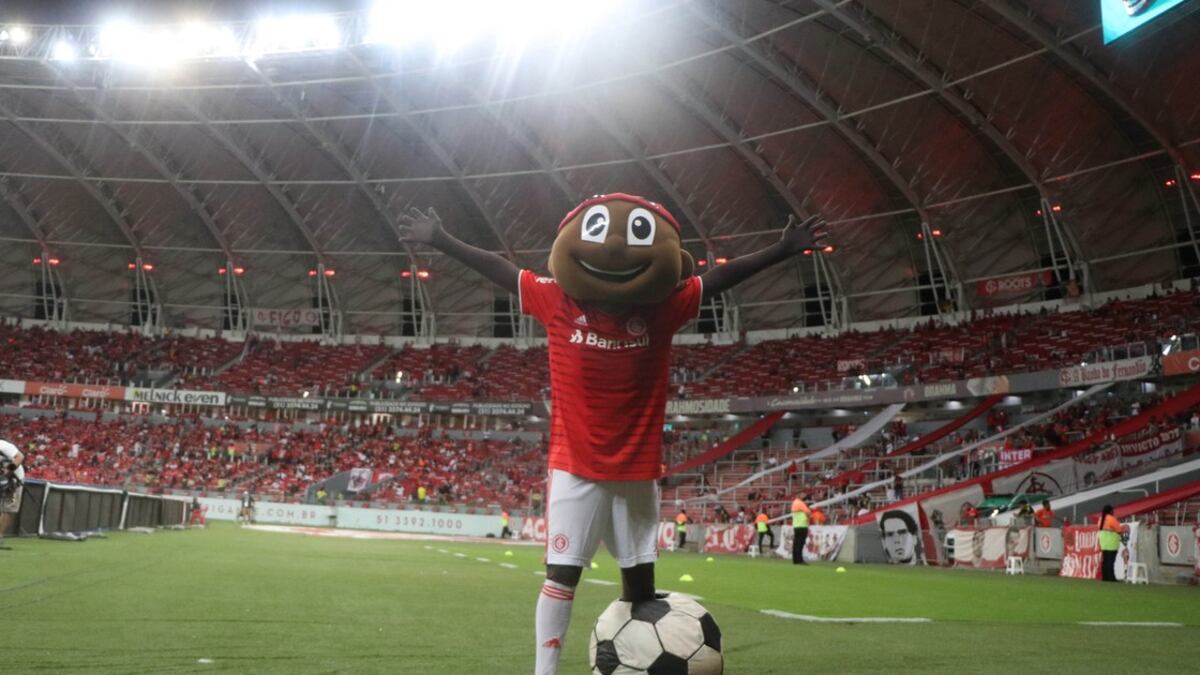Saci, mascota del Inter de Porto Alegre, fue denunciado por acoso sexual.